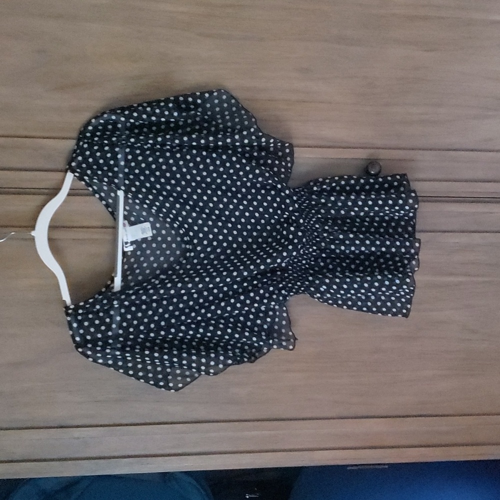 Body Central size L, black and white polka dot top